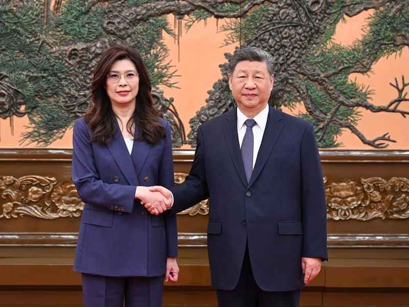 一家人不说两家话：这场跨越十年的握手，藏着多少人的期盼与牵挂