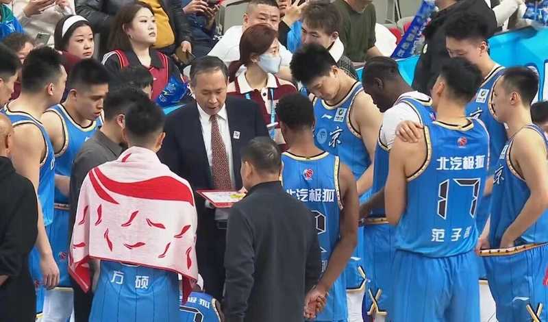 从广东困境到四川困境:CBA季后赛边缘球队的挣扎与希望 体育新闻 从广东困境到四川困境:CBA季后赛边缘球队的挣扎与希望 体育新闻