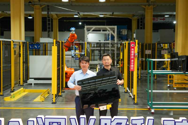  AI调光隐私玻璃技术深度解析：18个月研发背后的技术突破与产业意义 汽车科技 AI调光隐私玻璃技术深度解析：18个月研发背后的技术突破与产业意义 汽车科技